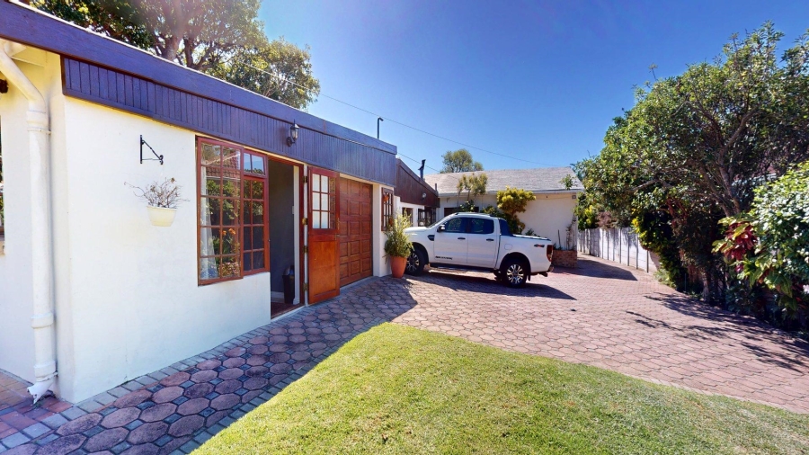 4 Bedroom Property for Sale in Walmer Eastern Cape